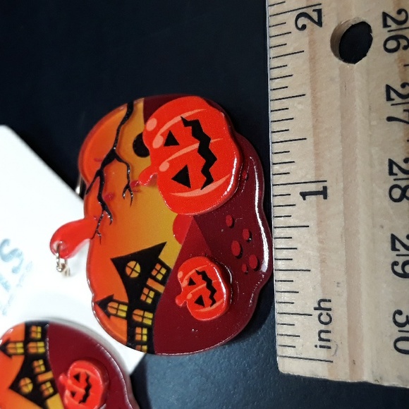 Haunted Pumpkin Patch Earrings 3D 🎃 - Picture 6 of 7